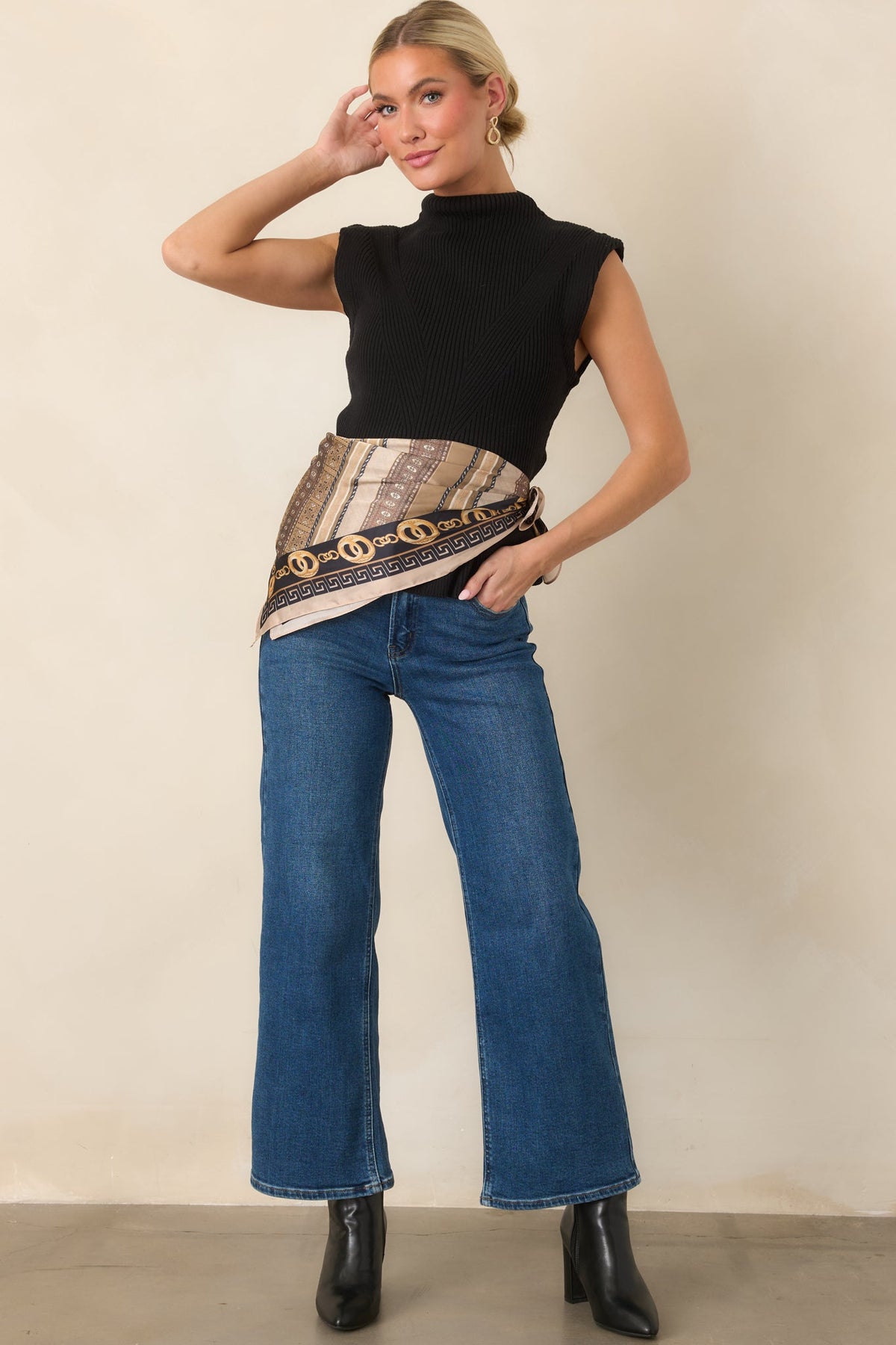 Siyah Fitilli Kolsuz Peplum Triko Bluz