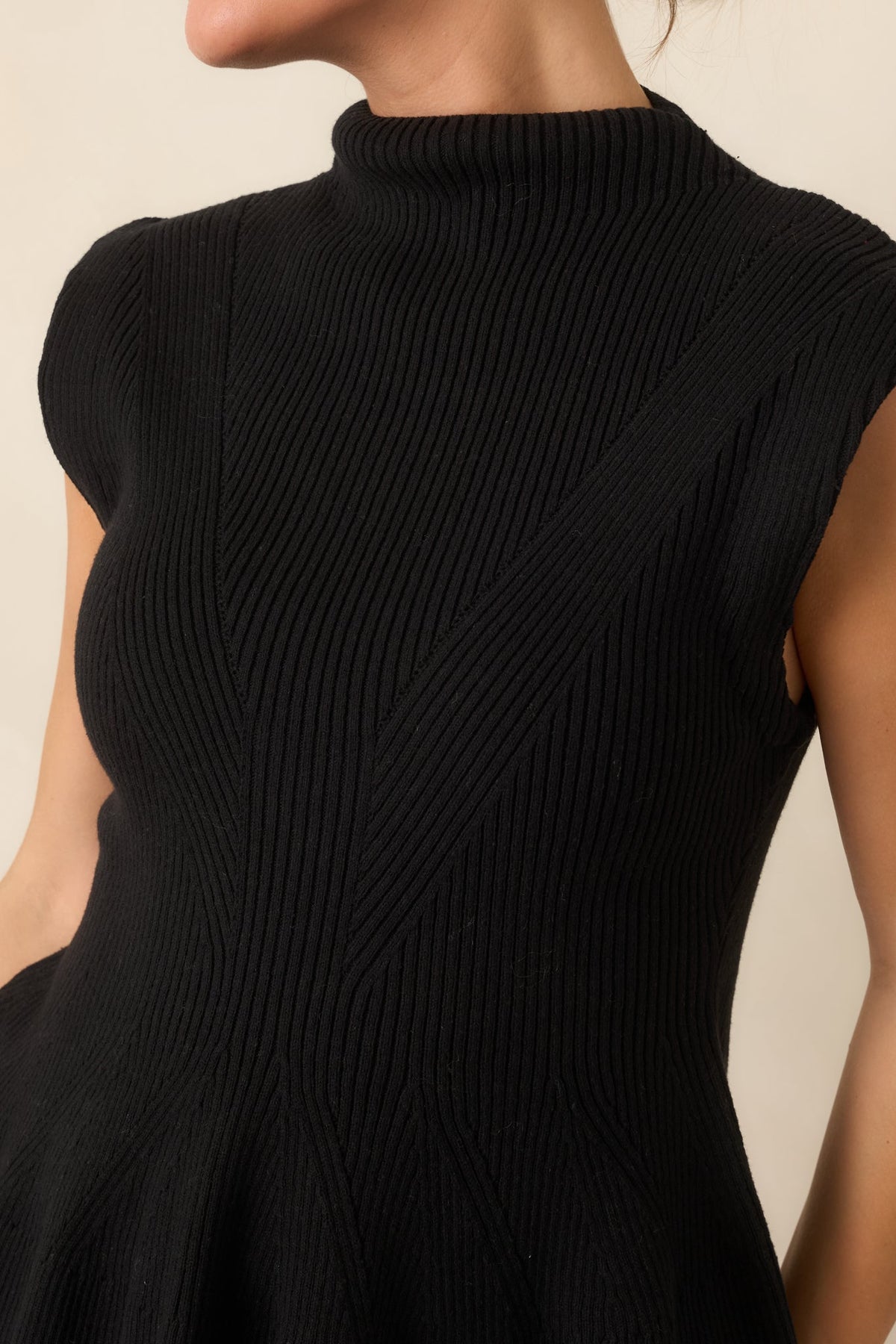 Siyah Fitilli Kolsuz Peplum Triko Bluz