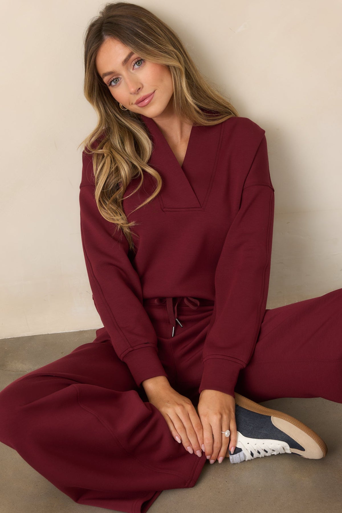 Bordo V Yaka Uzun Kollu Sweatshirt