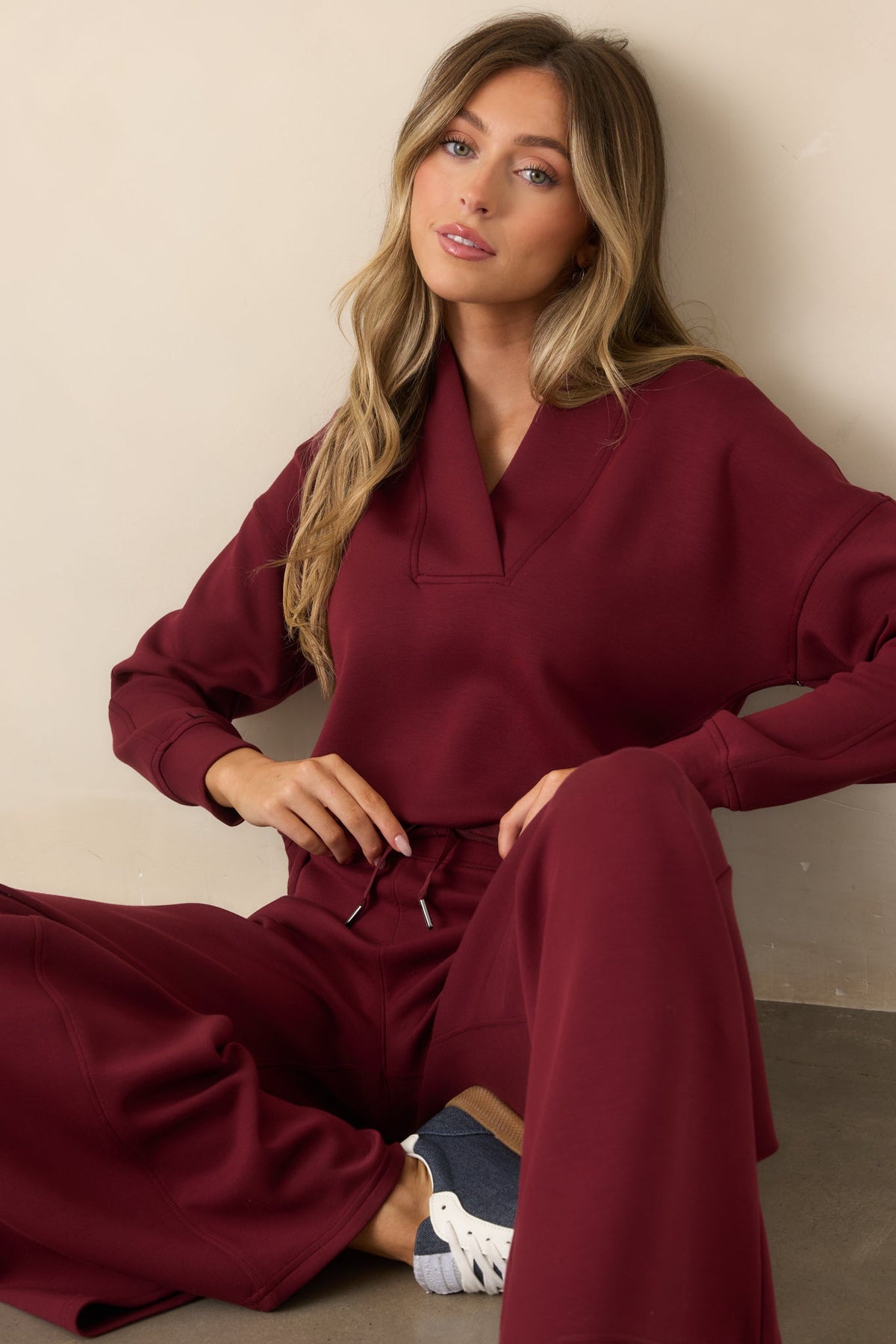 Bordo V Yaka Uzun Kollu Sweatshirt