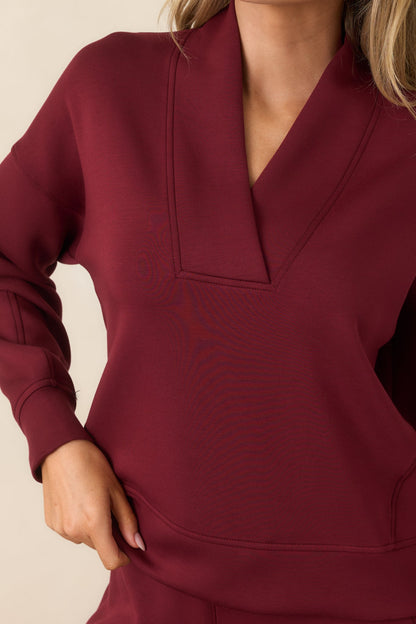 Bordo V Yaka Uzun Kollu Sweatshirt