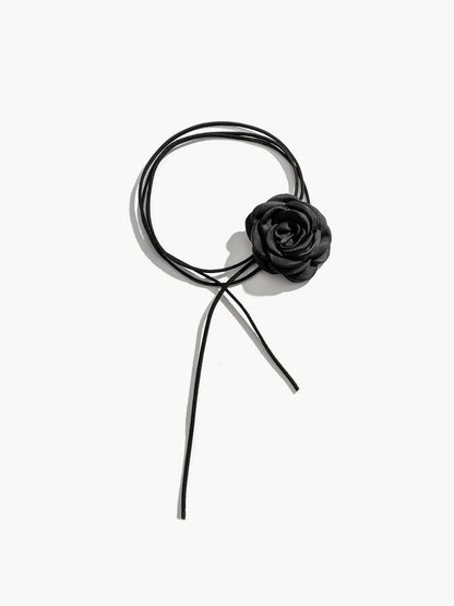 Rozet Tomurcuk Choker Kolye