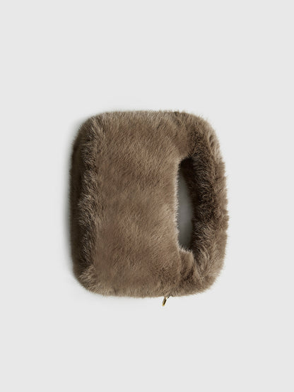 Peluş Çantalar ve Çapraz Çantalar