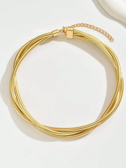Üç Katmanlı Altın Tonlu Choker Kolye