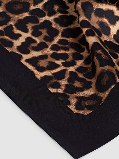 Leopar Desenli Kare Eşarp