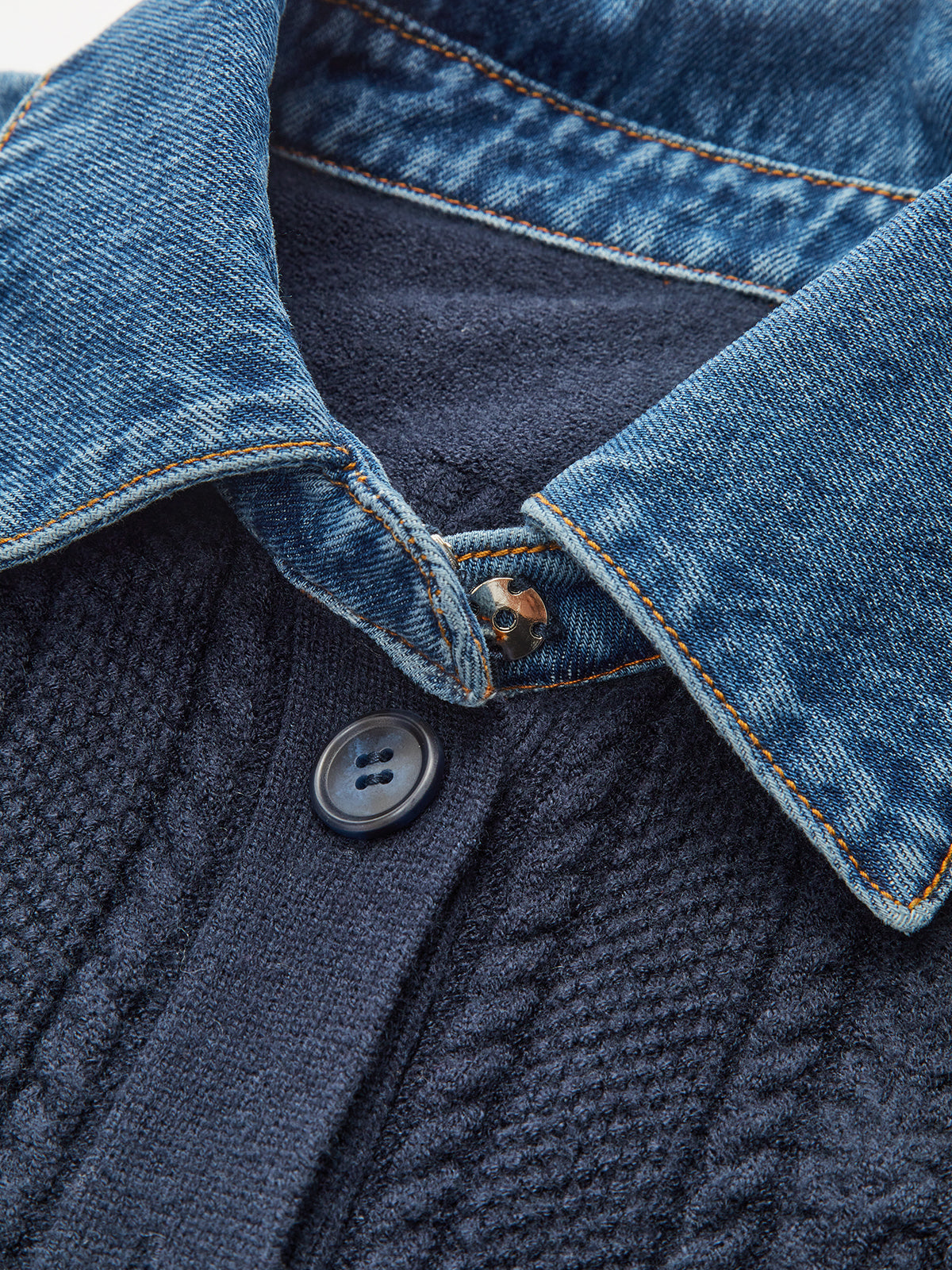 Kot Yaka Örgülü Düğmeli Peplum Hırka