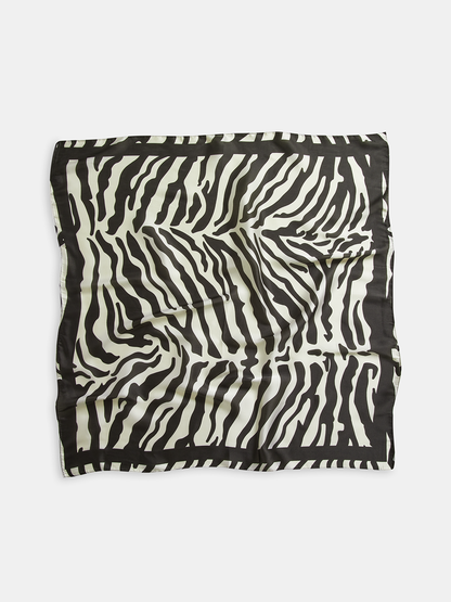 Zebra Desenli Kare Eşarp