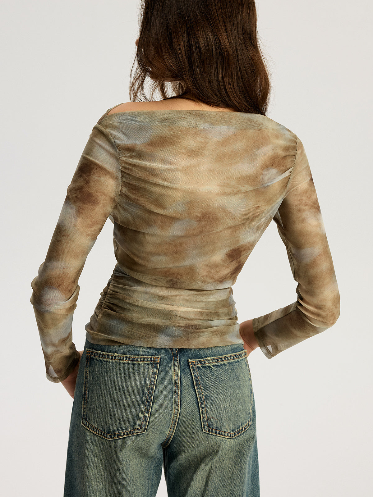 Batik Baskılı Omuzdan Askılı Uzun Kollu Üst