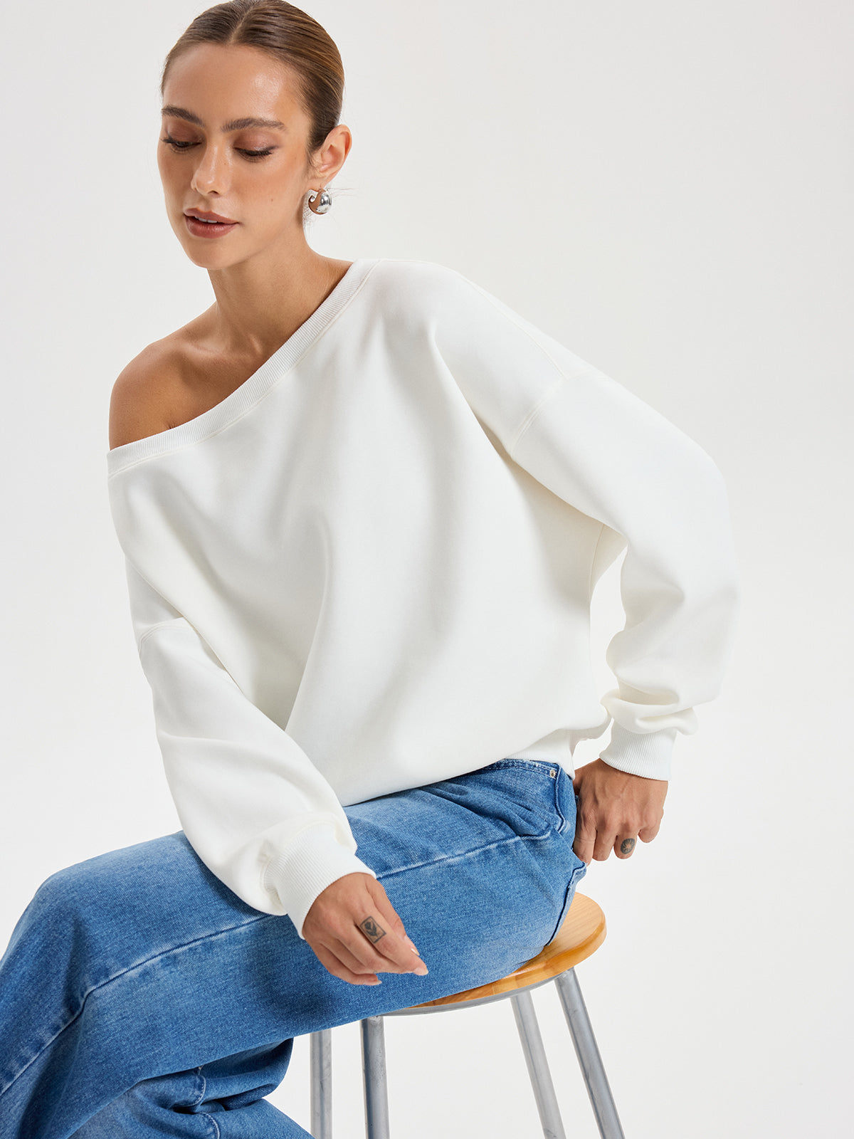 Omuz Açık Büyük Boy Sweatshirt