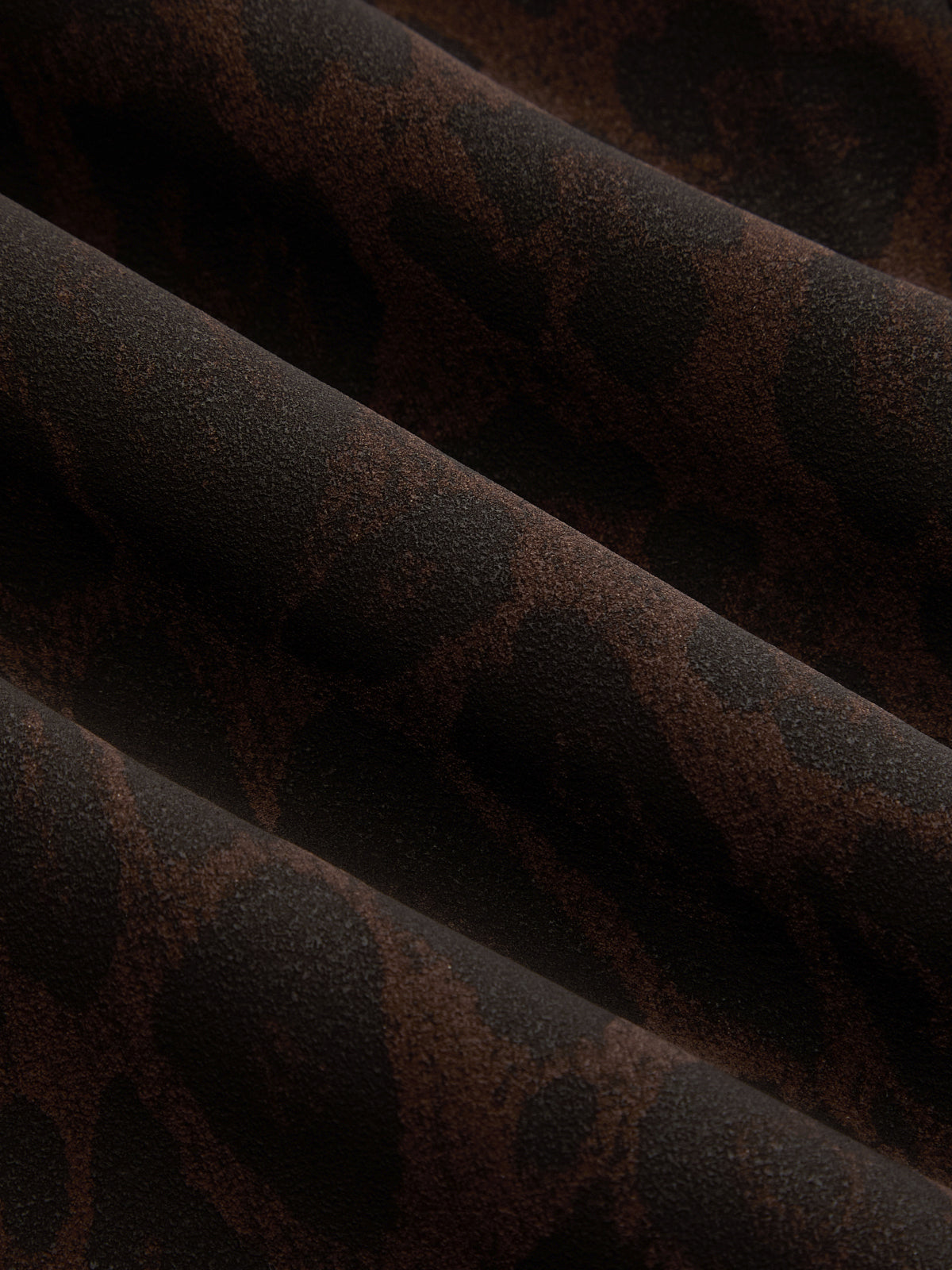 Önden Burgu Detaylı Leopar Desenli Bluz