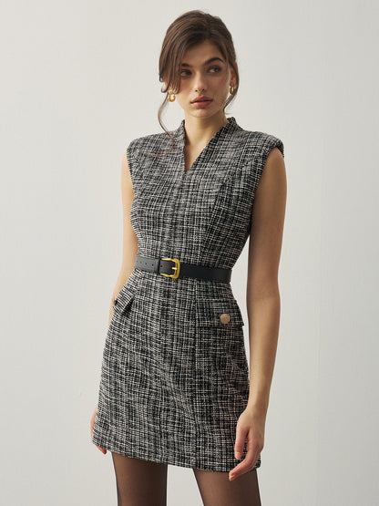 Kolsuz V Yaka Tüvit Mini Elbise