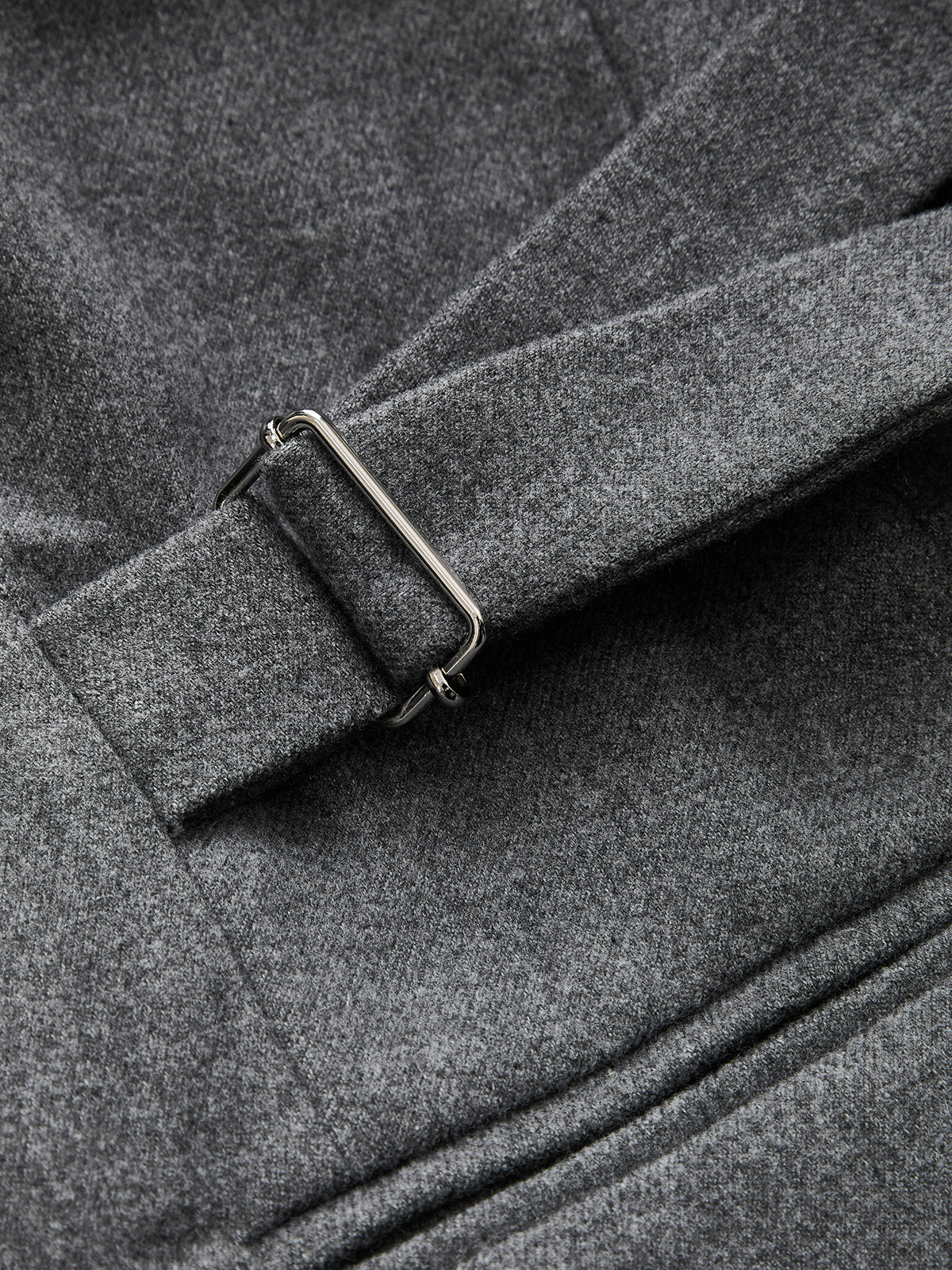 Yan Tokalı Klasik Kesim Blazer Ceket