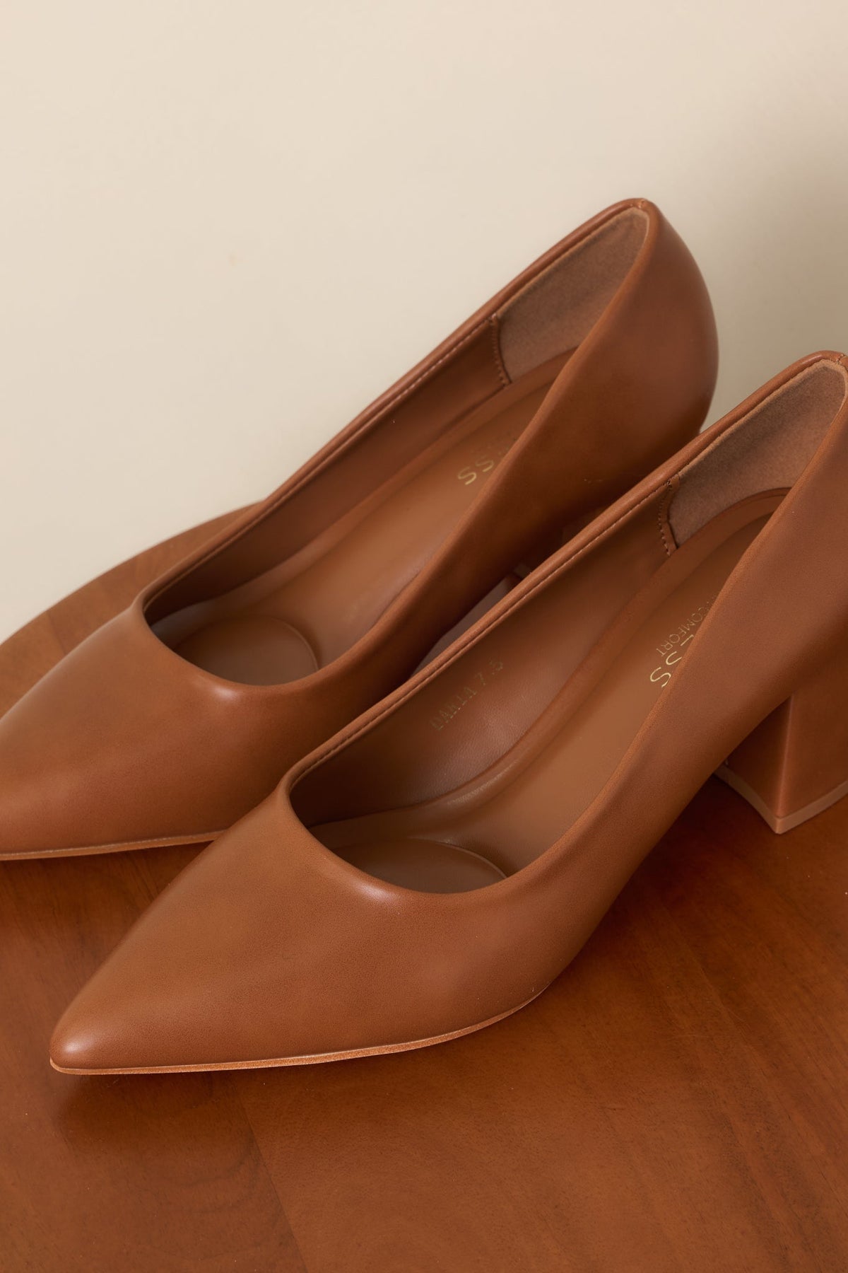 Camel Sivri Burun Kalın Topuklu Stiletto