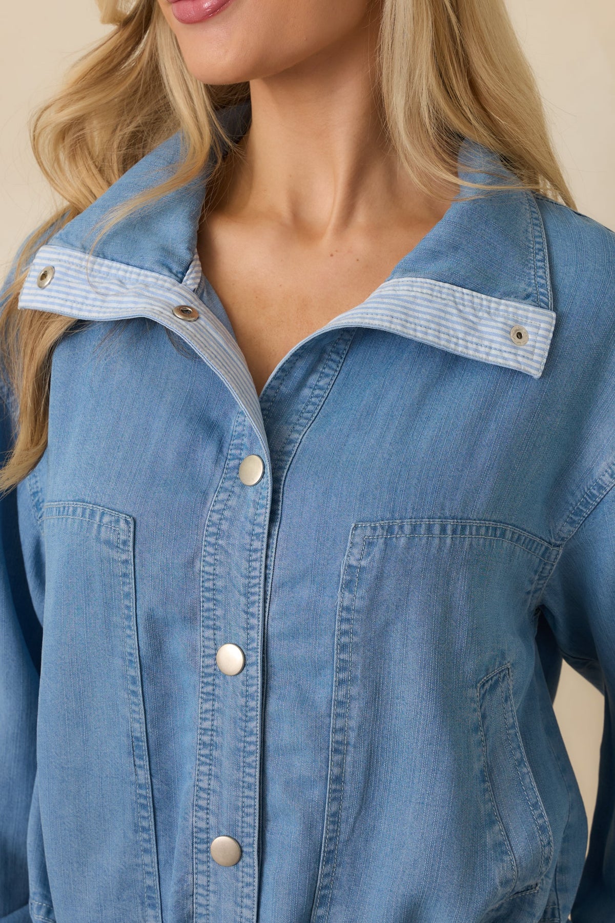 Orta Mavi Peplum Kesim İnce Denim Ceket