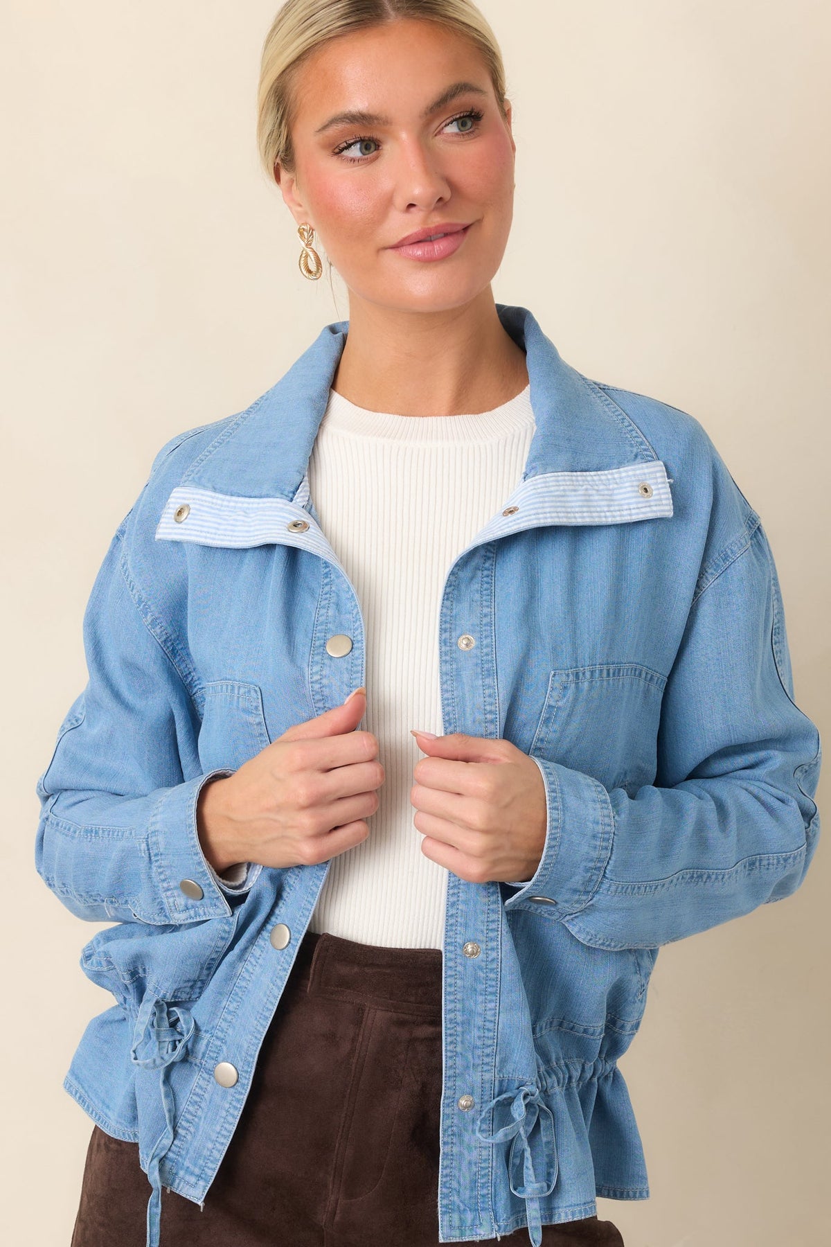 Orta Mavi Peplum Kesim İnce Denim Ceket