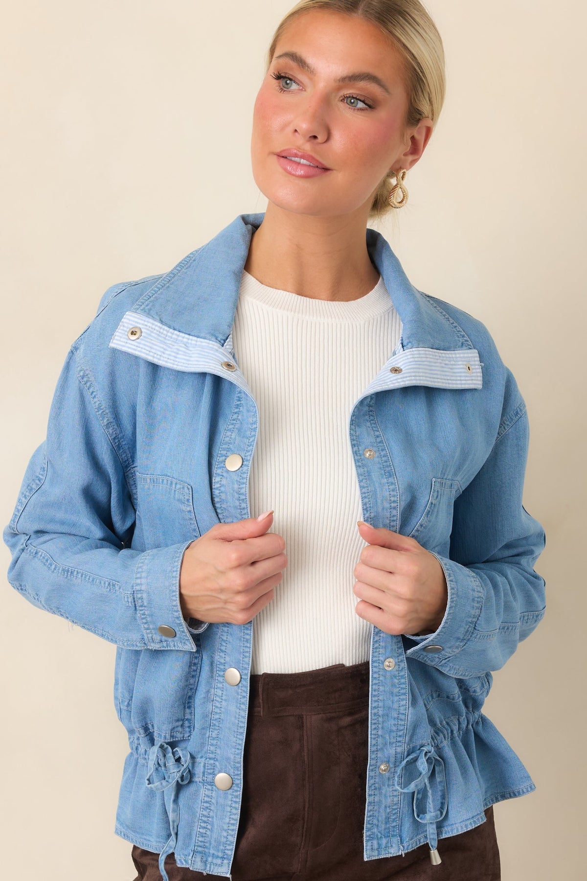 Orta Mavi Peplum Kesim İnce Denim Ceket