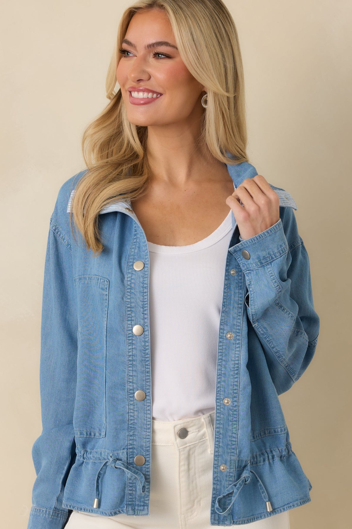 Orta Mavi Peplum Kesim İnce Denim Ceket