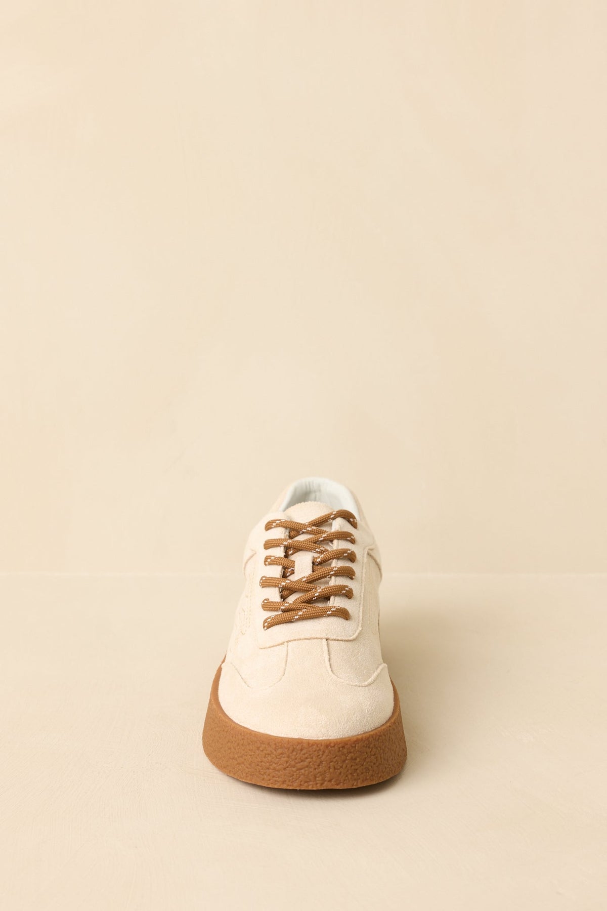 Bej Süet Görünümlü Nakışlı Bağcıklı Sneaker
