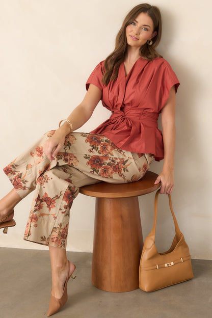 Tarçın Rengi Pilili Kuşaklı Peplum Bluz