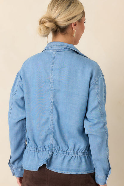 Orta Mavi Peplum Kesim İnce Denim Ceket