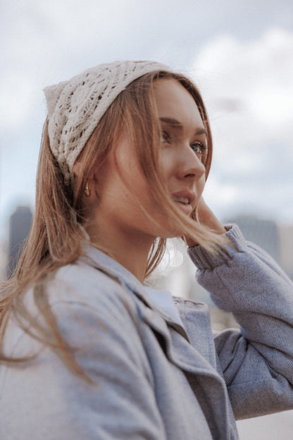 Sabrina Beyaz Tığ İşi Bandana