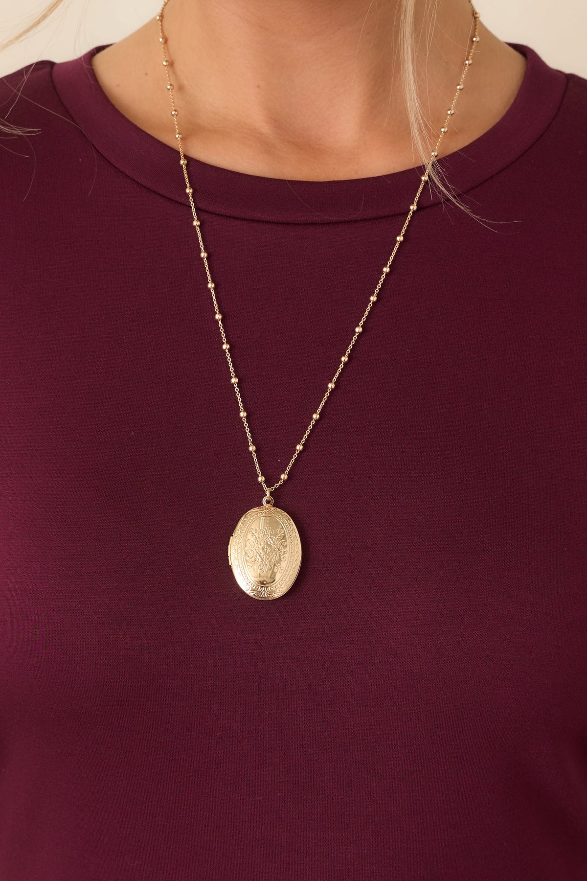 Gold Oval Kapaklı Madalyon Kolye